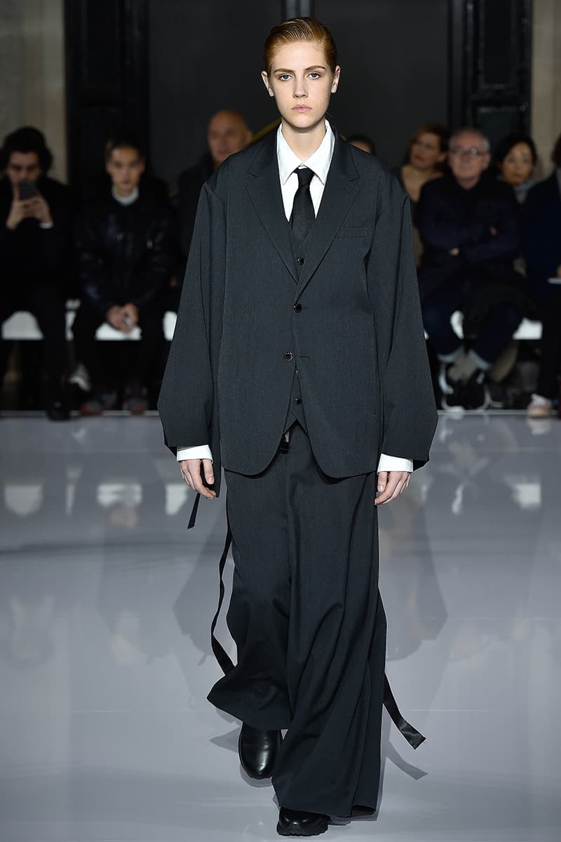 Fumito Ganryu Fall/Winter 2019 Paris Presentation