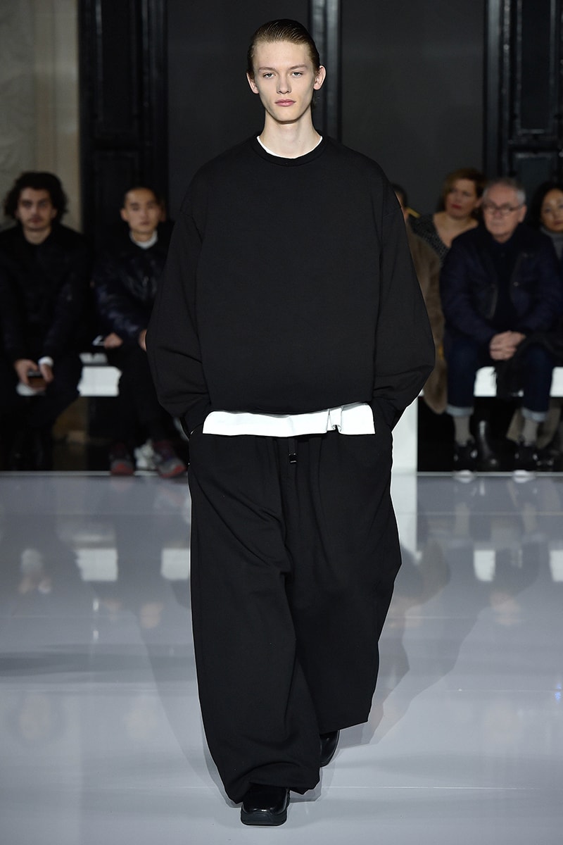Fumito Ganryu Fall/Winter 2019 Paris Presentation