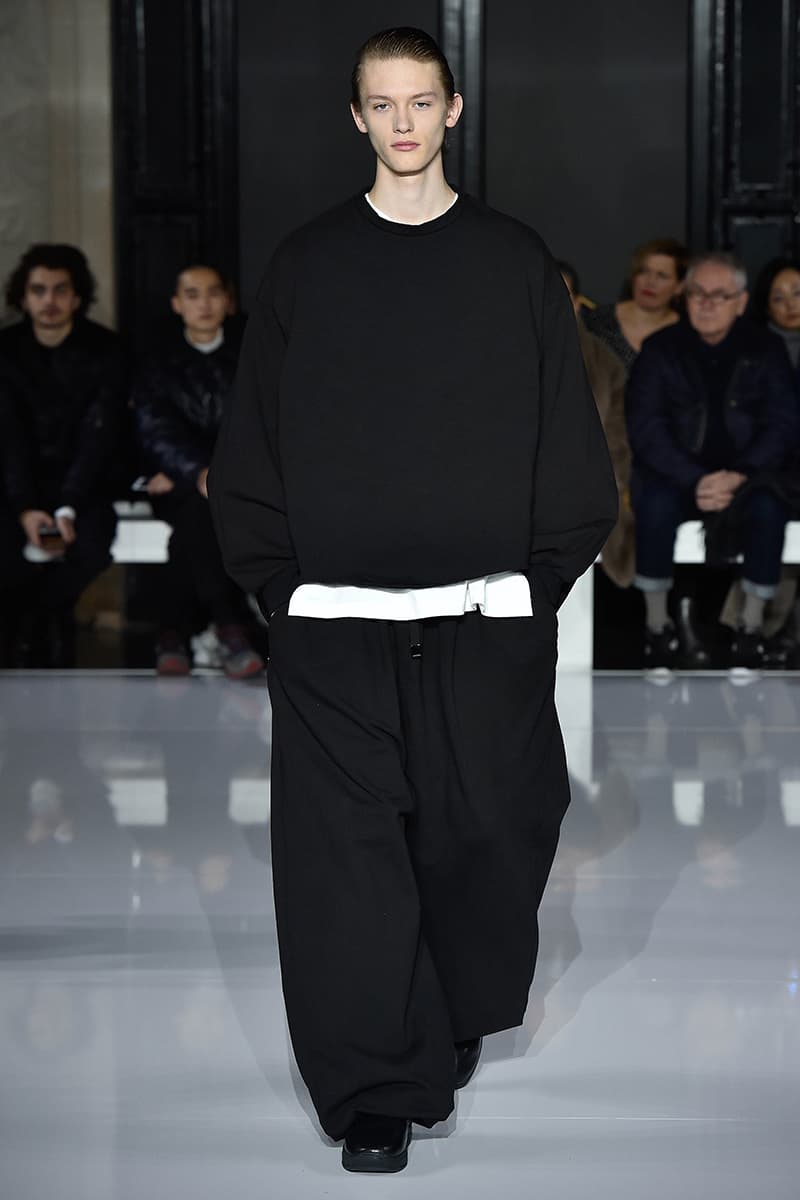 Fumito Ganryu Fall/Winter 2019 Paris Presentation