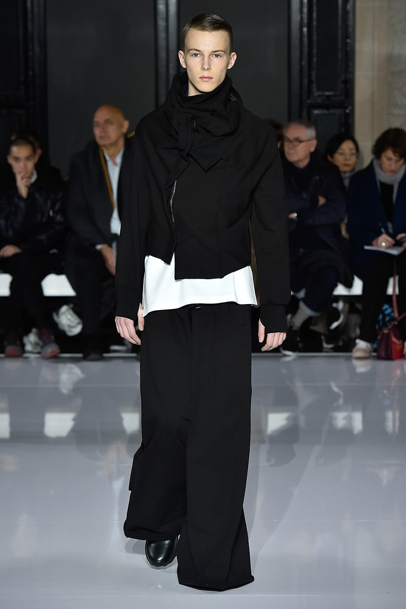 Fumito Ganryu Fall/Winter 2019 Paris Presentation