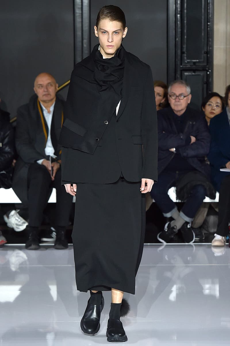 Fumito Ganryu Fall/Winter 2019 Paris Presentation