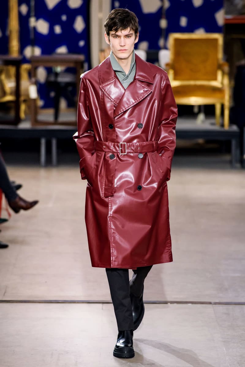 hermes fw19 fall winter 2018 mens menswear collection runway paris fashion week january clothes coats outerwear shirts pants jackets leather blue brown grey gray black orange brown info details