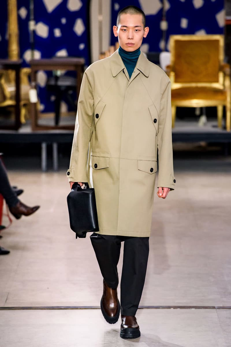 hermes fw19 fall winter 2018 mens menswear collection runway paris fashion week january clothes coats outerwear shirts pants jackets leather blue brown grey gray black orange brown info details