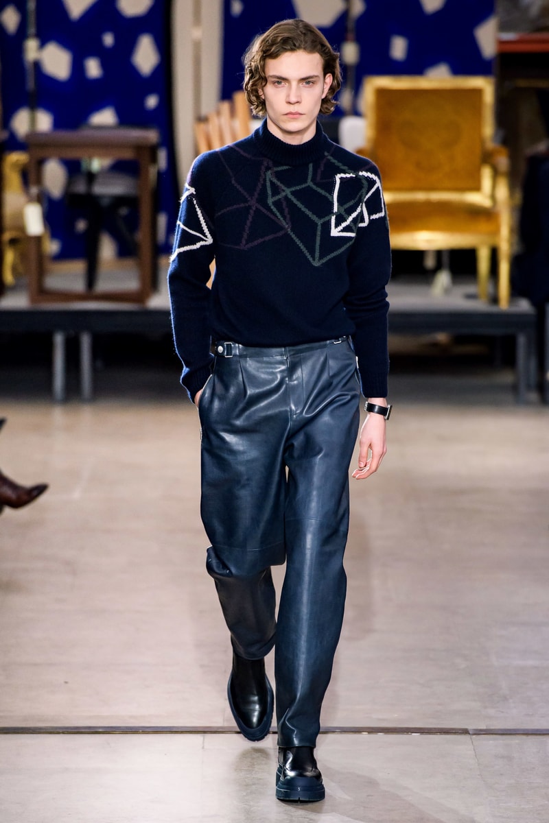 hermes fw19 fall winter 2018 mens menswear collection runway paris fashion week january clothes coats outerwear shirts pants jackets leather blue brown grey gray black orange brown info details