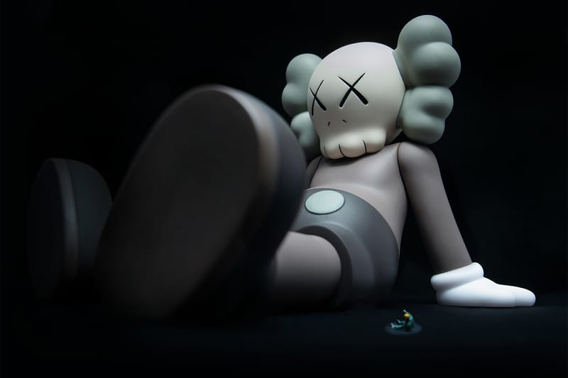 KAWS to Debut New “KAWS:HOLIDAY” Outdoor Project in Taipei