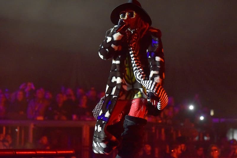 Lil Wayne Nicki Minaj 2018 2019 New Albums Platinum Same Day stats sales figures billboard chart no 1 number top spot debut how much how many sold tha carter v 5 queen January 11