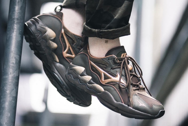 Mizuno Wave Rider 1 Forest Night Colorway Release sneakers footwear trainers running japan Japanese shoes trail running outdoors forest green 