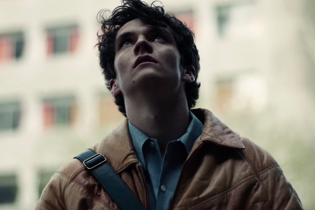Netflix to Create More Interactive Content black mirror Bandersnatch streaming charlie brooker Fionn Whitehead