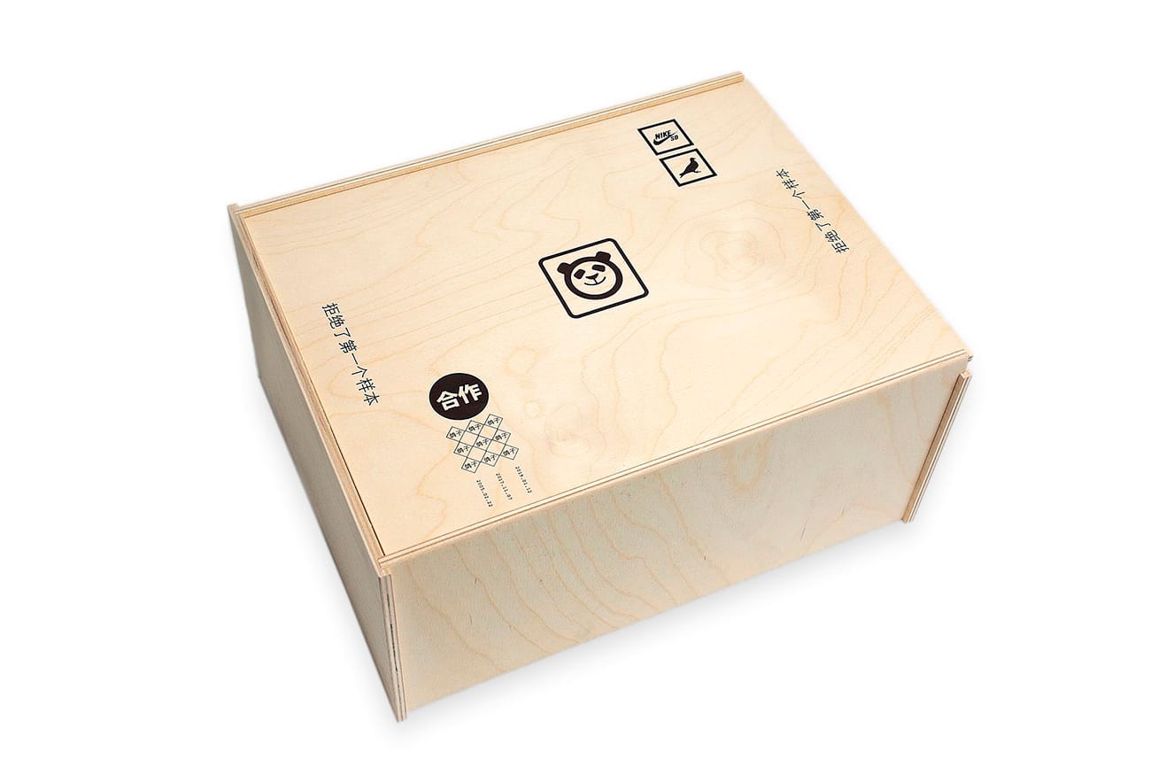 Nike SB Dunk “Panda Pigeon” Wooden Box 