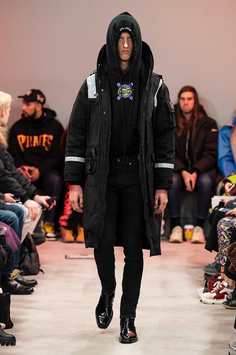 SANKUANZ Runway Presentation Paris Fashion Week Mens Fall Winter 2019 Shangguan Zhe Chinese designer China puma