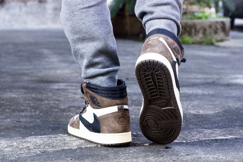 Air Max Nike Travis Scott Weste Travis Scott X Air Jordan "Cactus Jack"  On-Foot Hypebeast