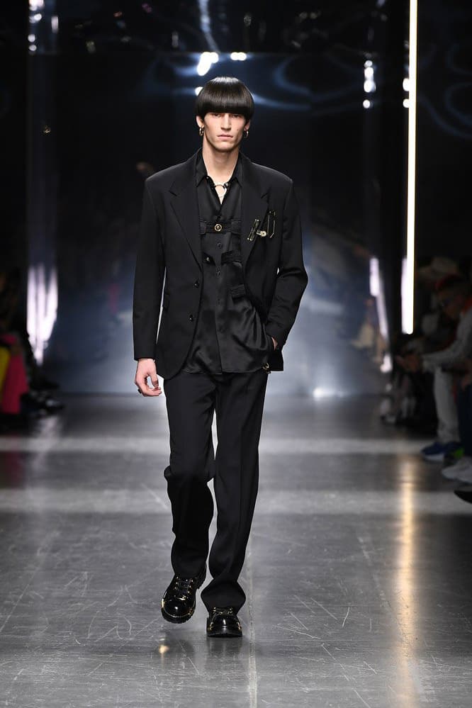 Versace Fall Winter 2019 Milan Runway Collection fashion week menswear donatella ford