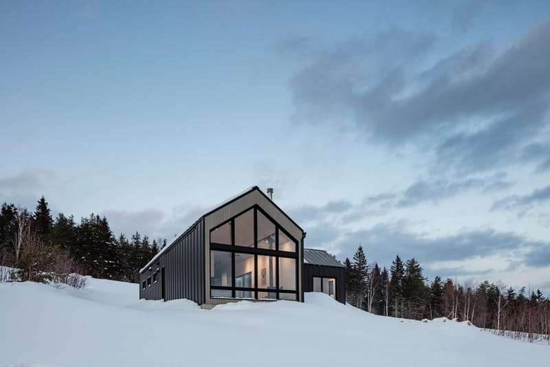 Chalet du Bois Flotté Drifts in the Canadian Hills