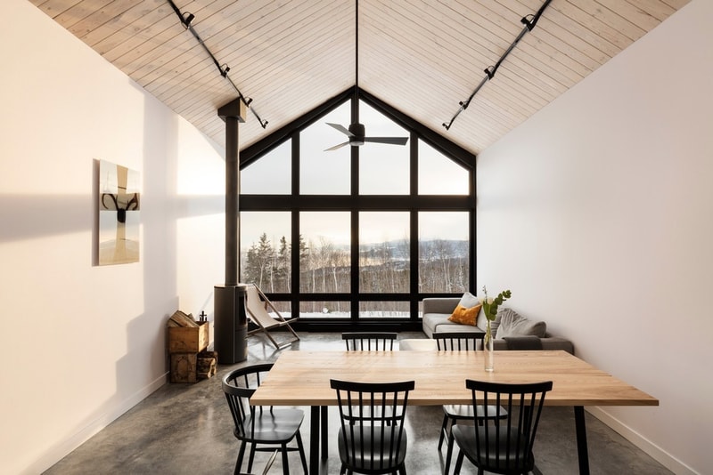 Chalet du Bois Flotté Drifts in the Canadian Hills Eric Joseph Tremblay Architecture Boom Town Design info images La Malbaie