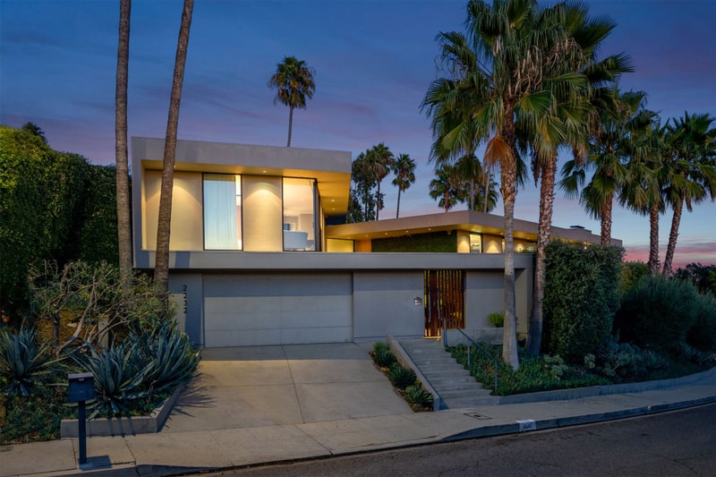 Elon Musk Is Selling His Brentwood Home Hilton & Hyland 4.5 million USD spacex tesla Los Angeles Pacific Ocean views house listing price california 