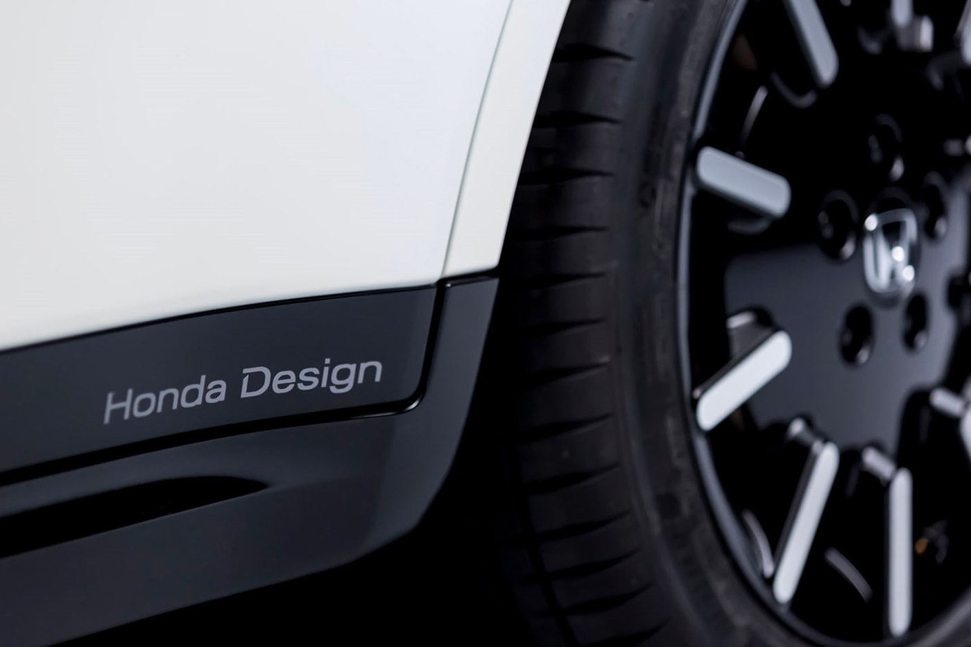 Honda E Prototype First Look White Full electric vehicle Geneva Motor Show Urban EV Black electric vehicle Japan JDM Concept 