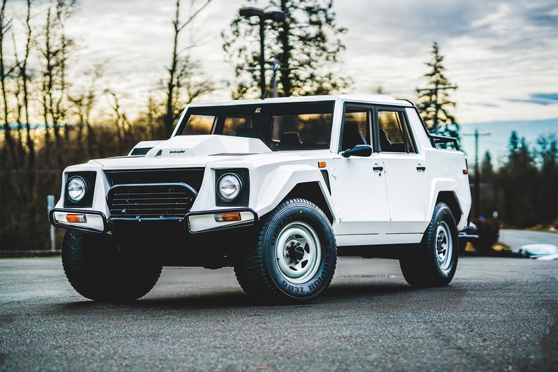 Lamborghini LM002 RM Sotheby's Auction Amelia Island Florida Italian 