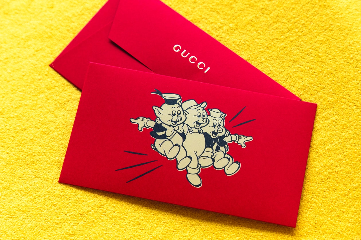 Gucci Set of 12 Chinese New Year Red Envelopes - Black Books