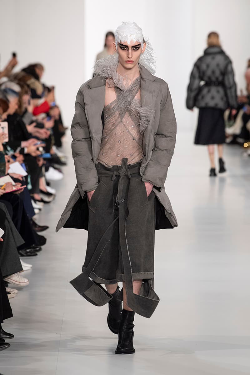 Maison Margiela Fall Winter 2019 Paris Fashion Week Show John Galliano Collection Details Deconstructed First Look Catwalk Runway