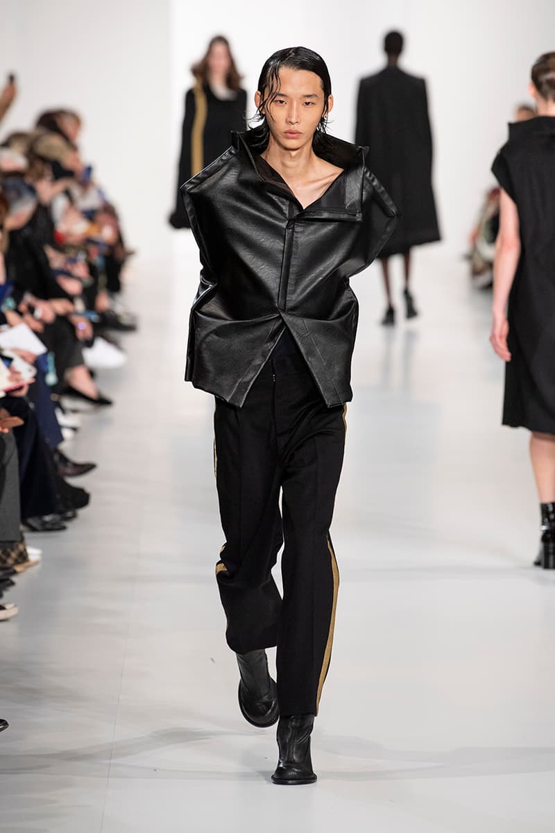 Maison Margiela Fall Winter 2019 Paris Fashion Week Show John Galliano Collection Details Deconstructed First Look Catwalk Runway