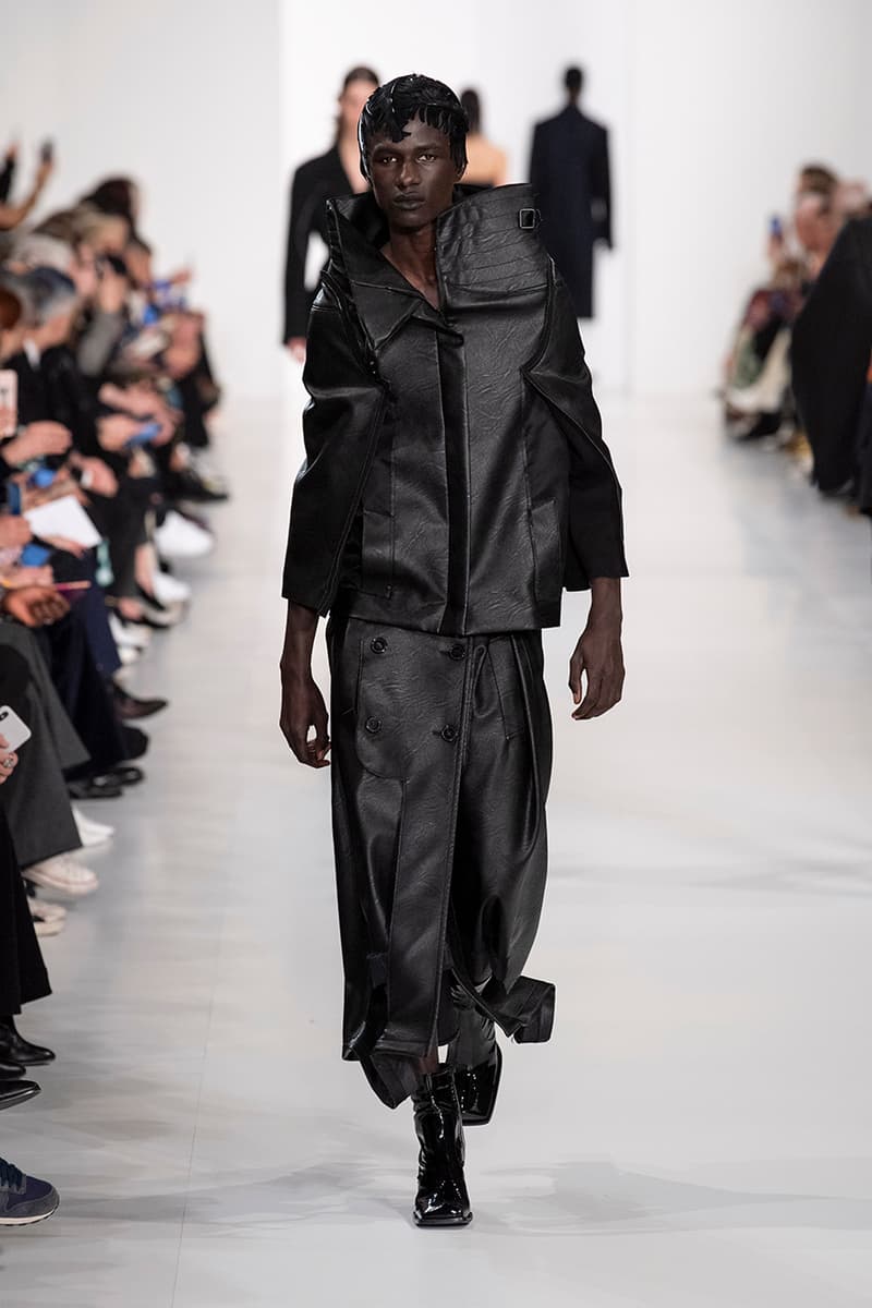 Maison Margiela Fall Winter 2019 Paris Fashion Week Show John Galliano Collection Details Deconstructed First Look Catwalk Runway