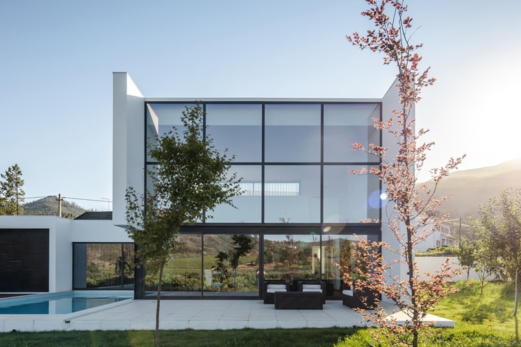 Tiago do Vale's Gafarim House Adds Contemporary Contrast to Rural Portugal
