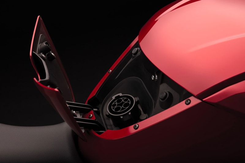 ZERO Debuts Its SR/F Electric Streetfighter Bike  electric bike motorcycle speed racing street bike motorcycles 