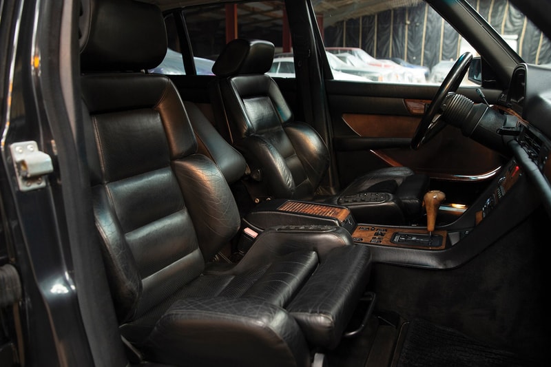 1991 Mercedes-Benz 560 SEL 6.0 AMG Auction RM Sotheby's 6.0-litre 32v DOHC ‘Hammer’ european-spec blue-black metallic paint WDB1260391A537226