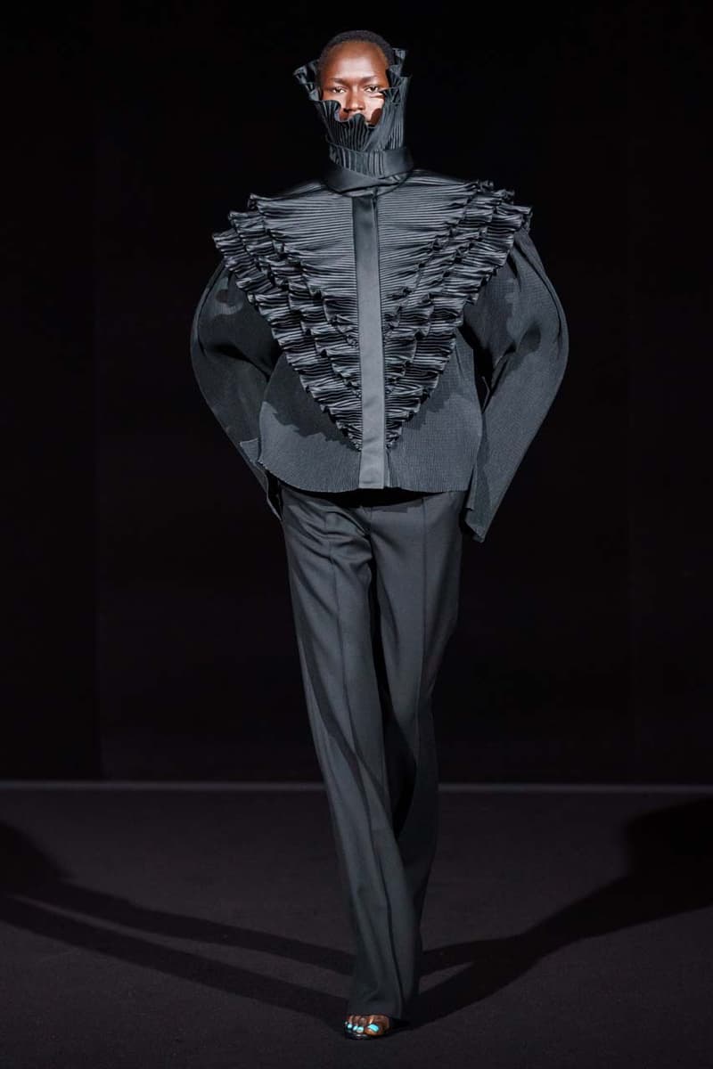 balenciaga fall winter 2019 fw19 runway collection show presentation pfw paris fashion week menswear