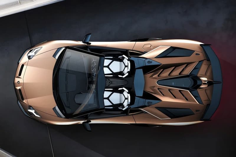 Lamborghini Aventador SVJ Roadster Car Details Info Information Italian Hypercar 2019 Geneva Motor Show 800 Units Limited Edition 556kW 720 Nm V12 Engine 100 kph 2.9 seconds 0-200 8.8 Automotive Cars Parts