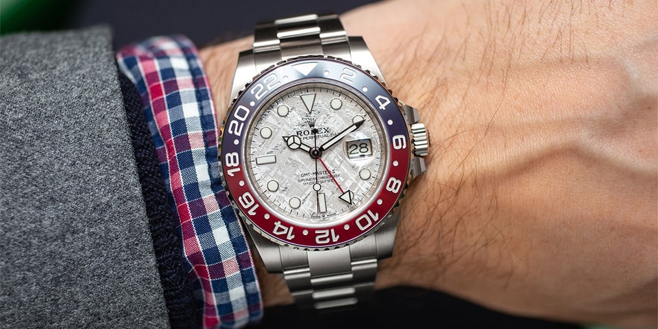 The White Gold Rolex GMT-Master II "Pepsi" Receives a Meteorite Dial The White Gold Rolex GMT-Master II "Pepsi" Receives a Meteorite Dial