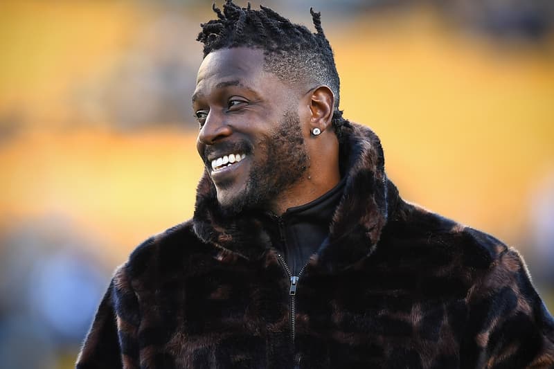 Antonio Brown oakland las vegas Raiders Trade Signs 3 three Year 50 million Contract 30 guarantee pittsburgh steelers nfl football