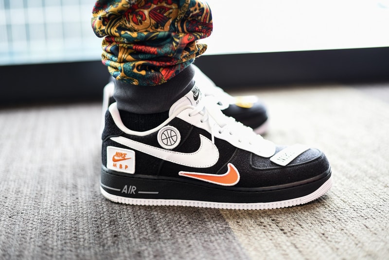 Atmos Con Sneakers On Foot Japan Event Atmos AM1 Air Max 1 "Tokyo Maze" LeBron Low 15 Safari Elephant Pack Animal Pack AM2 Light Adidas YEEZY 700 Boost 350 750 500 Jordan 1 Fragment Staple Pigeon Dunk Low Nike Sacai LDV Waffle Racer Union LA Verdy Girls Dont Cry Virgil Abloh Off White The Ten