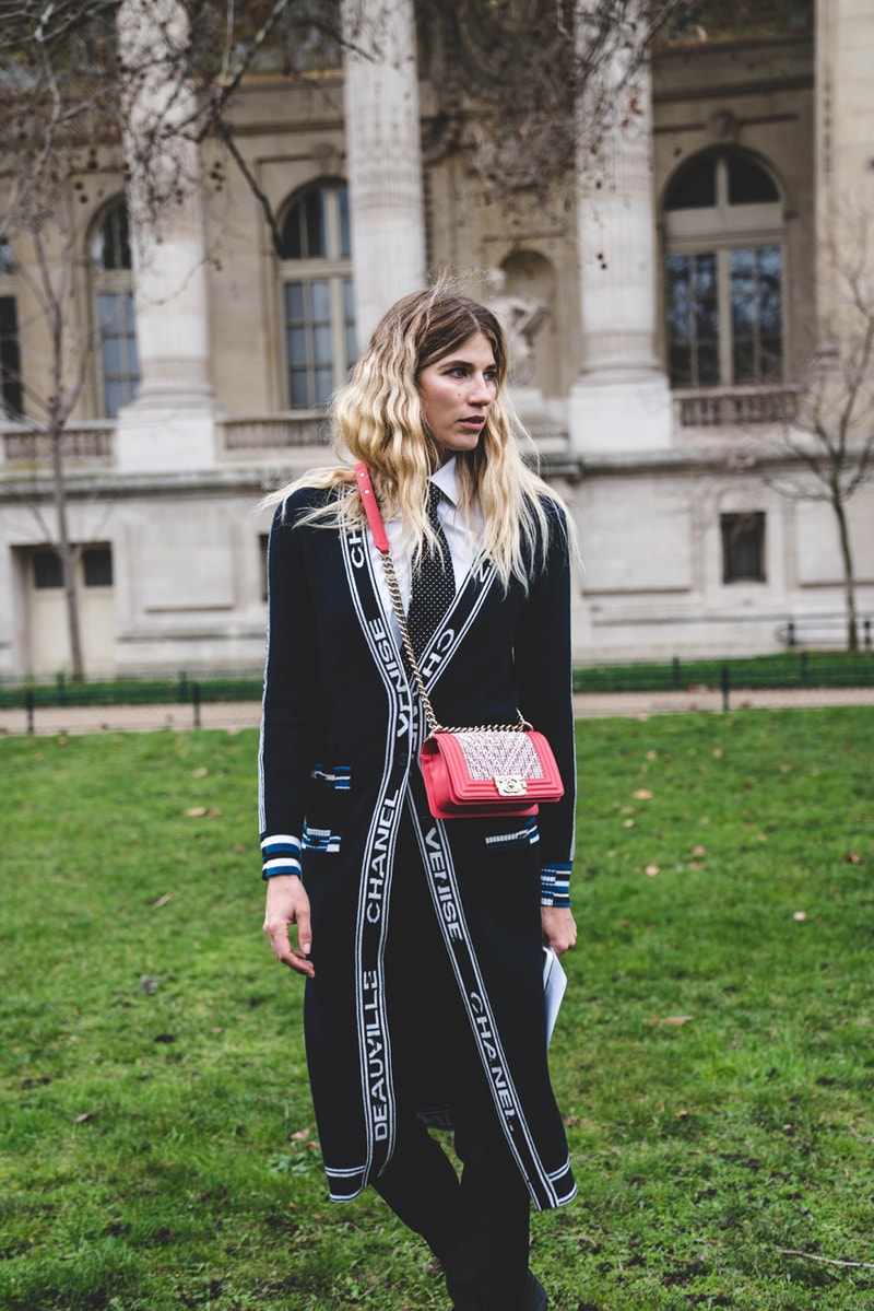 Paris, France - March 5, 2019: Street style - Chanel outfit before a  fashion show during Paris Fashion Week - PFWFW19 Stock Photo