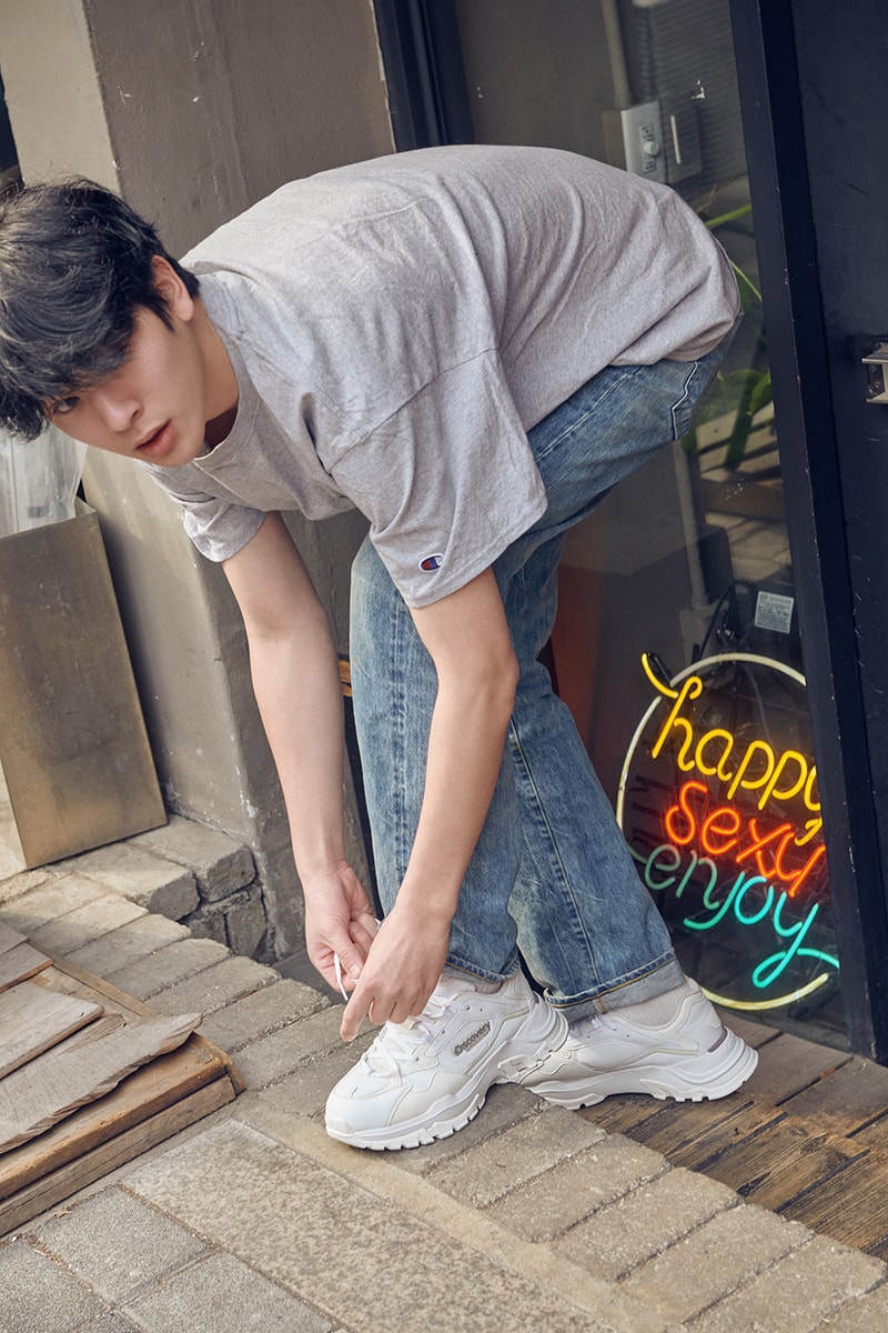 Discovery Expedition Bucket Dwalker Sneaker Lookbook Chunky Korea Outdoor Performance