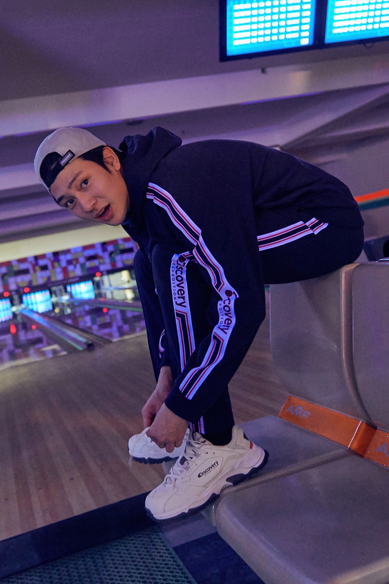 Discovery Expedition Bucket Dwalker Sneaker Lookbook Chunky Korea Outdoor Performance
