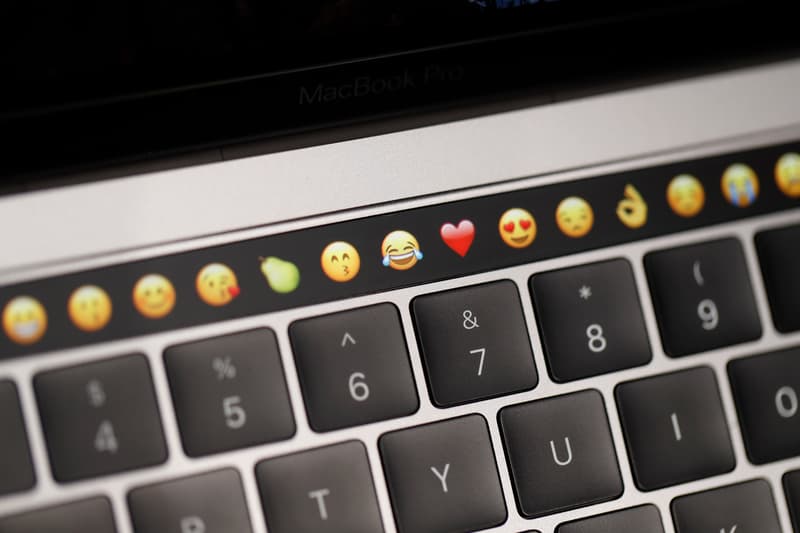 Interracial People Holding Hands Couples Emojis Apple Unicode Tinder 2019