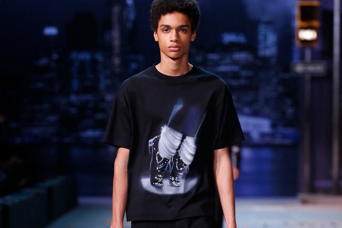 Louis Vuitton Virgil Abloh Brick Tee Womens Fashion Tops Shirts on  Carousell