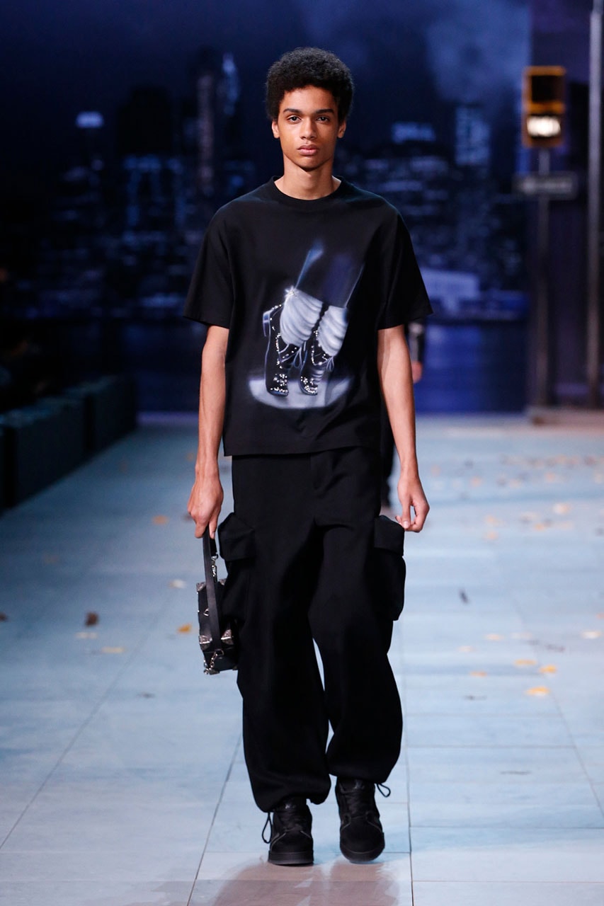 Louis Vuitton, Virgil Abloh on Michael Jackson controversy fall winter 2019 collection runway leaving neverland tee shirt graphic print reference apologize response mj