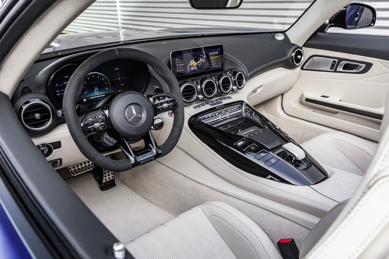 Mercedes-Amg 2019 GT-R Roadster Pack Release Info Cars Racing Speed german engineering supercar luxury AMG Roadster 