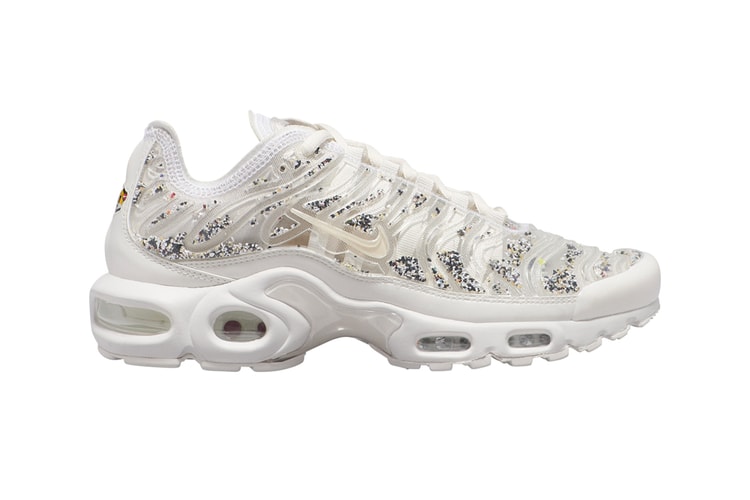 This Tonal Nike Air Max Plus Dons Paint Splatter-Like Underlays