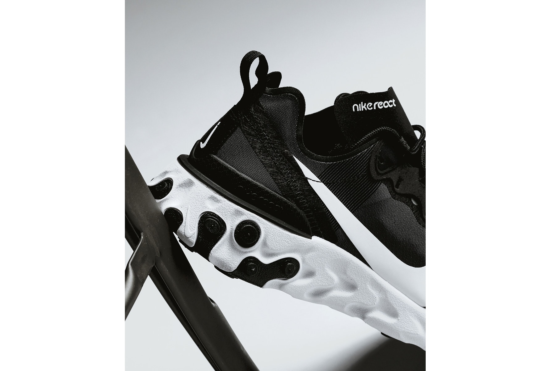 Nike React Element 55 "Black/White" Release swoosh 