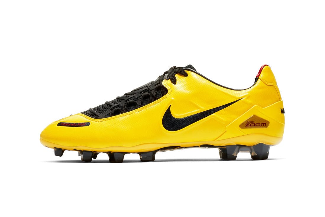 yellow nike football boots