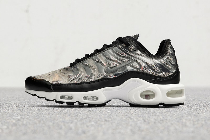 Nike Women 2019 Summer Footwear Collection Release ZoomX Vista Grind Air Max FF720 VaporMax 2 Random Air Max Box Air VaporMax Flyknit 2 LXX Swarovski