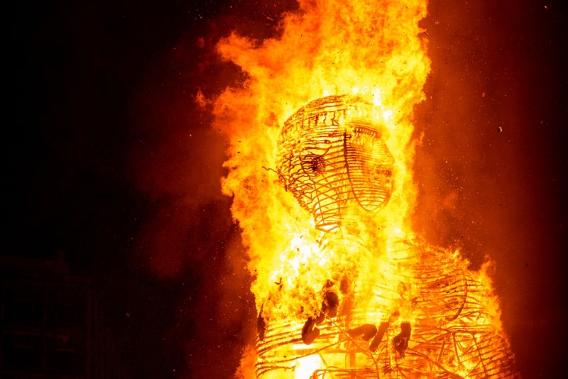 pichiavo sculpture fallas de valencia