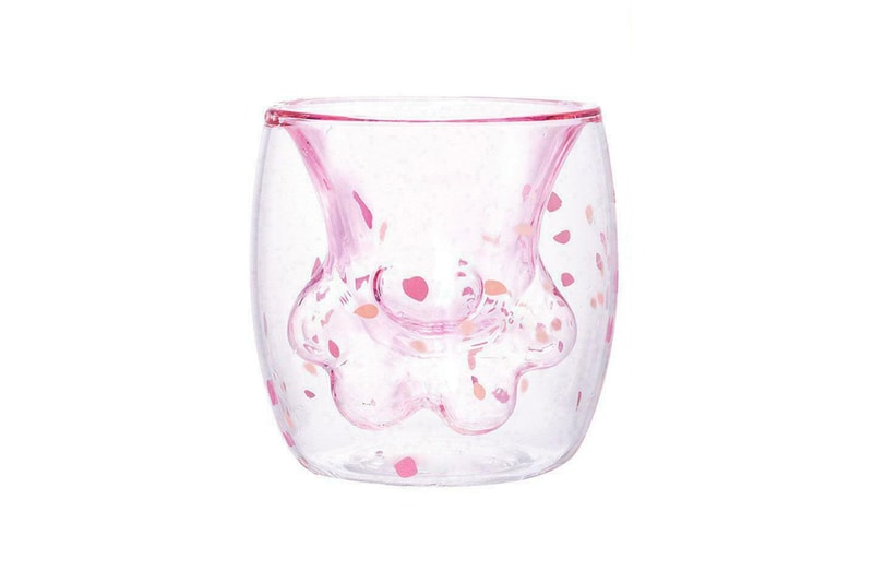 Starbucks cat paw cup sells out fights 
