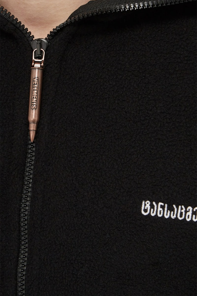 VETEMENTS Runway SS19 Spring Summer 2019 Logo-print face mask fleece jacket Black Zipper Eye Covers Demna Gvasalia Bullet Zip Detailing 