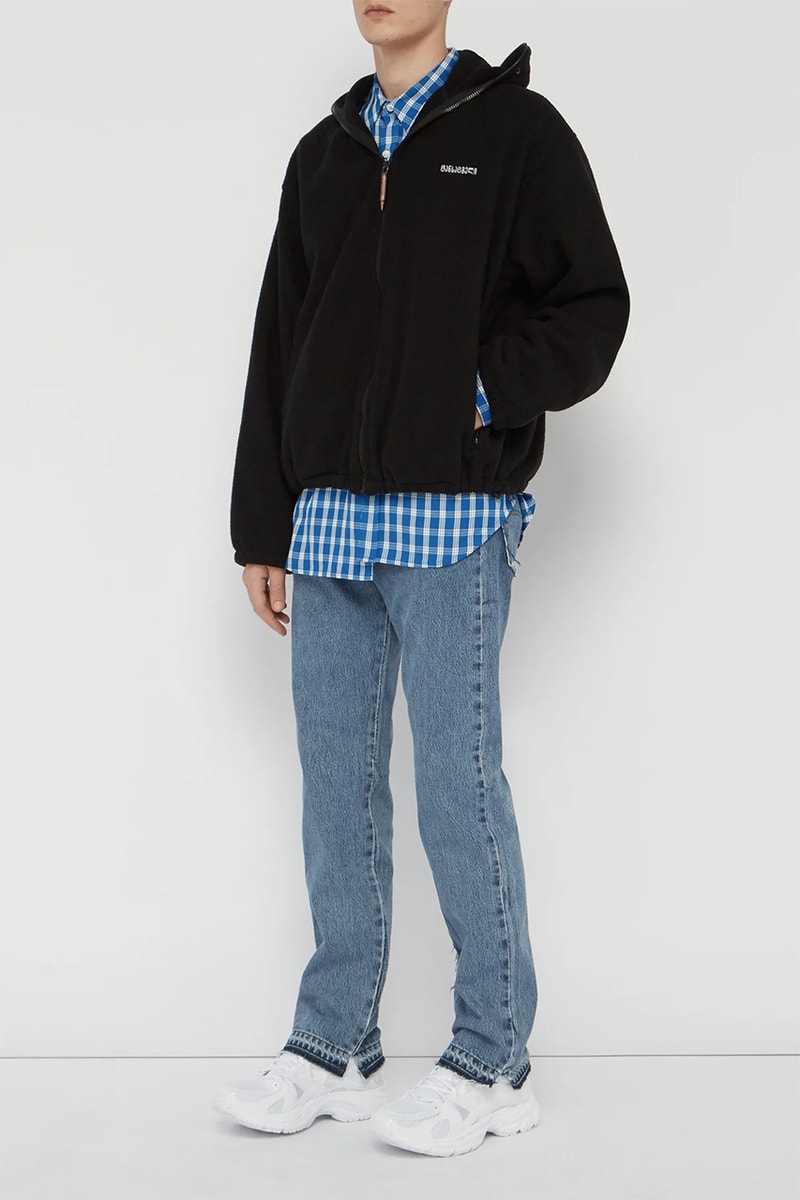 VETEMENTS Runway SS19 Spring Summer 2019 Logo-print face mask fleece jacket Black Zipper Eye Covers Demna Gvasalia Bullet Zip Detailing 