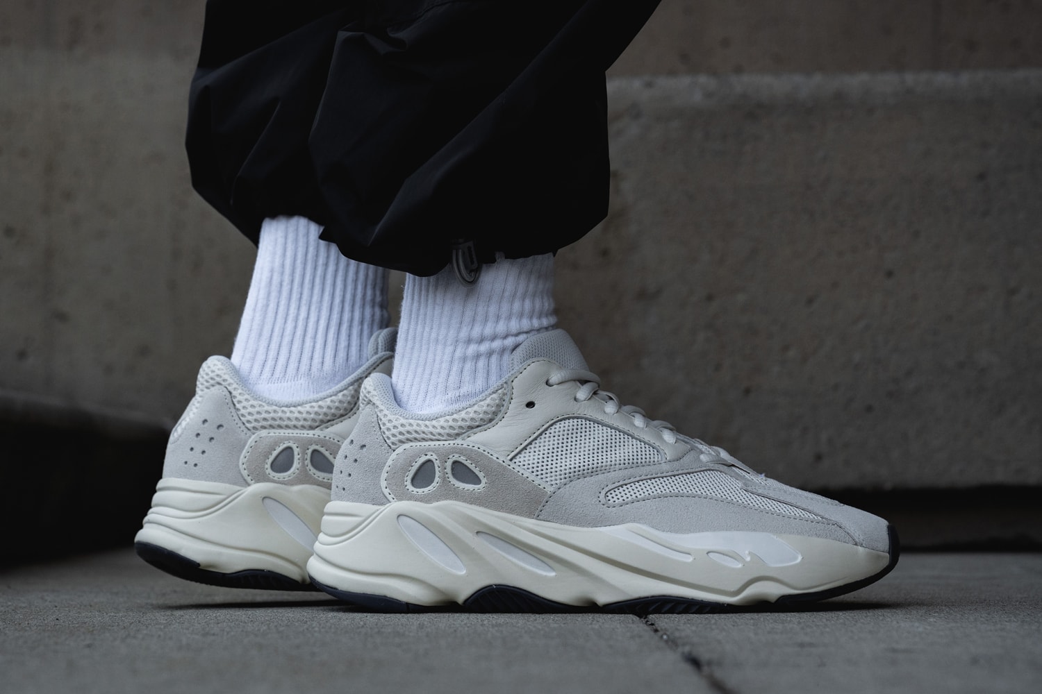 adidas YEEZY BOOST 700 Analog On-Foot Look Kanye West White Grey Sail Release info Date