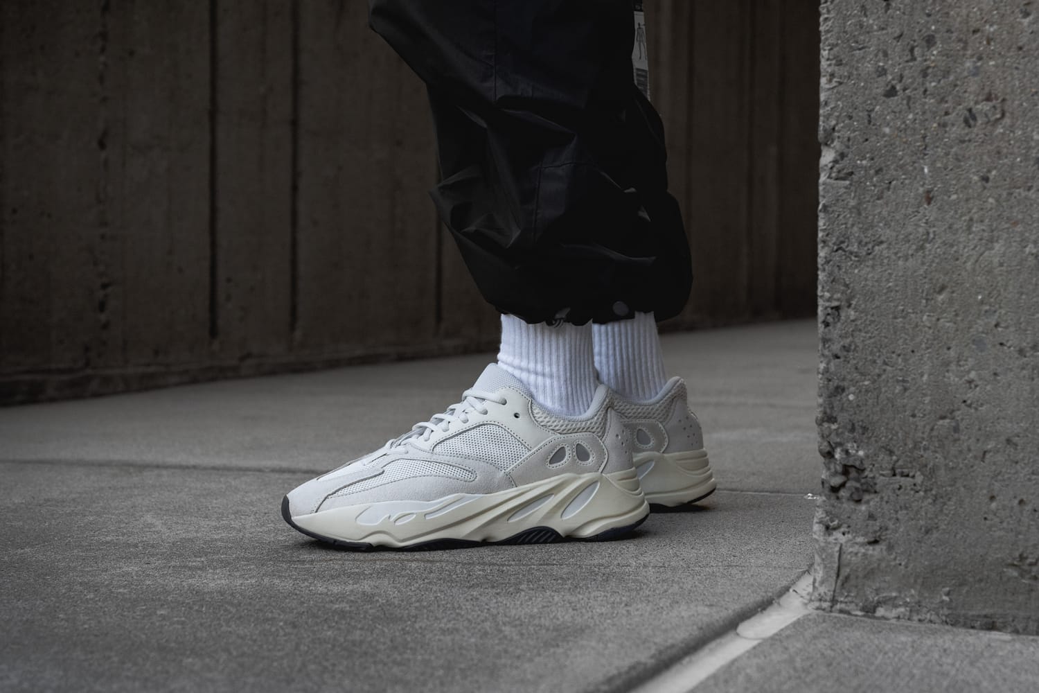 yeezy 700 analog review